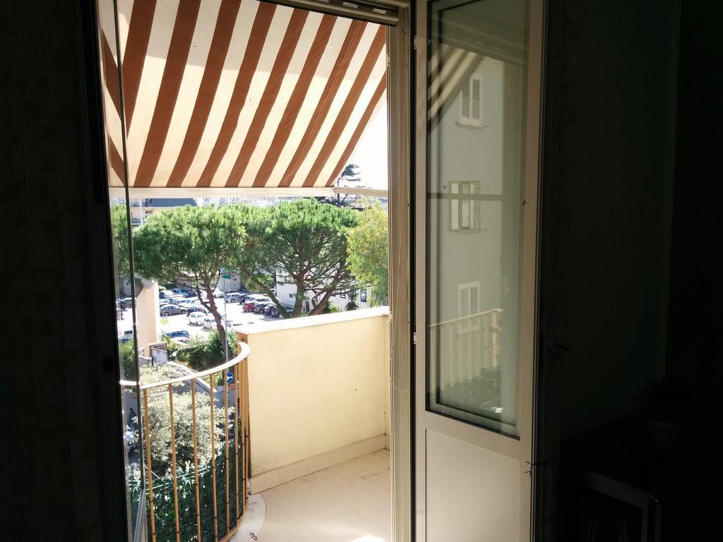 Coolor Holiday And Business Rentals Salernes Extérieur photo