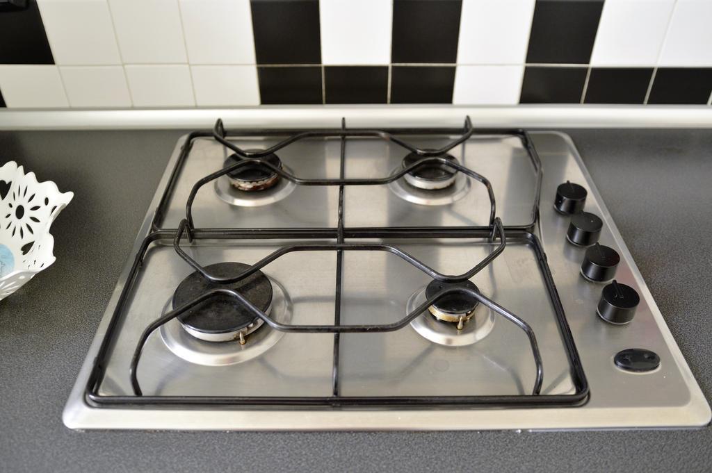 Coolor Holiday And Business Rentals Salernes Extérieur photo