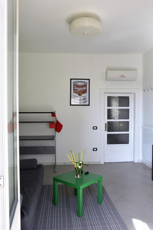 Coolor Holiday And Business Rentals Salernes Extérieur photo